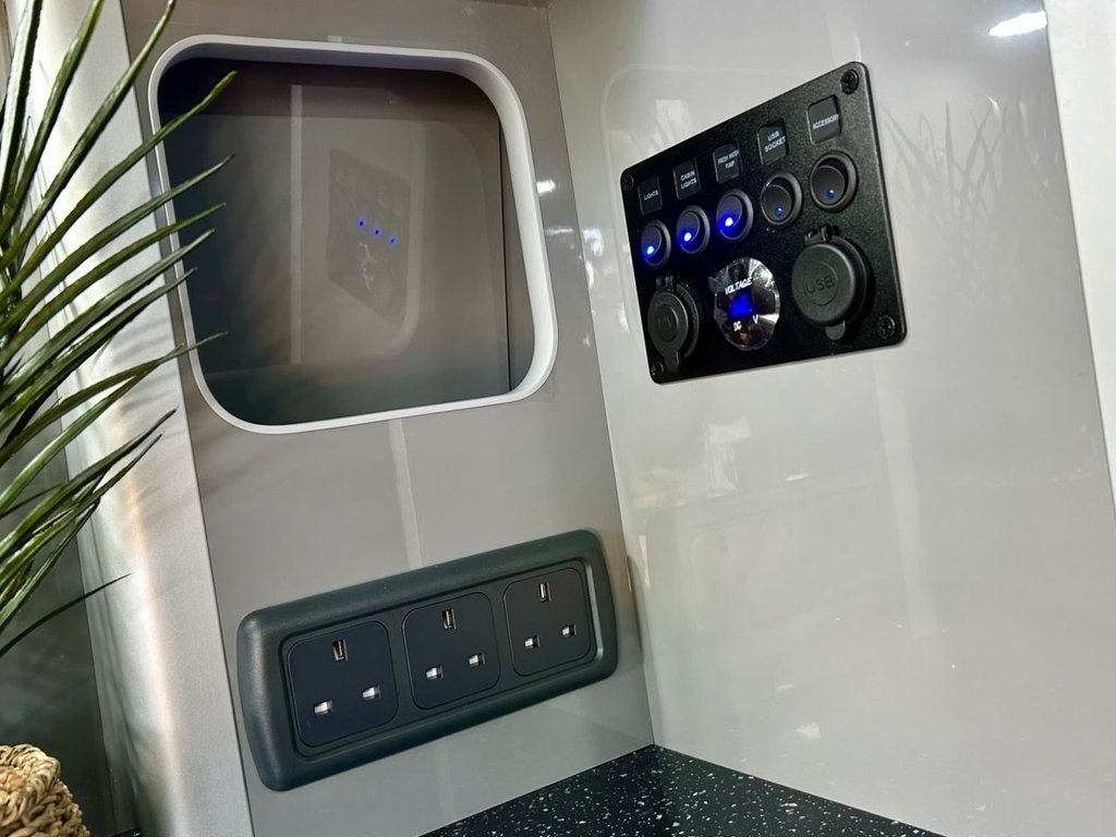 Used Ford Transit Custom 2022 for sale - 76637550: Photo 8