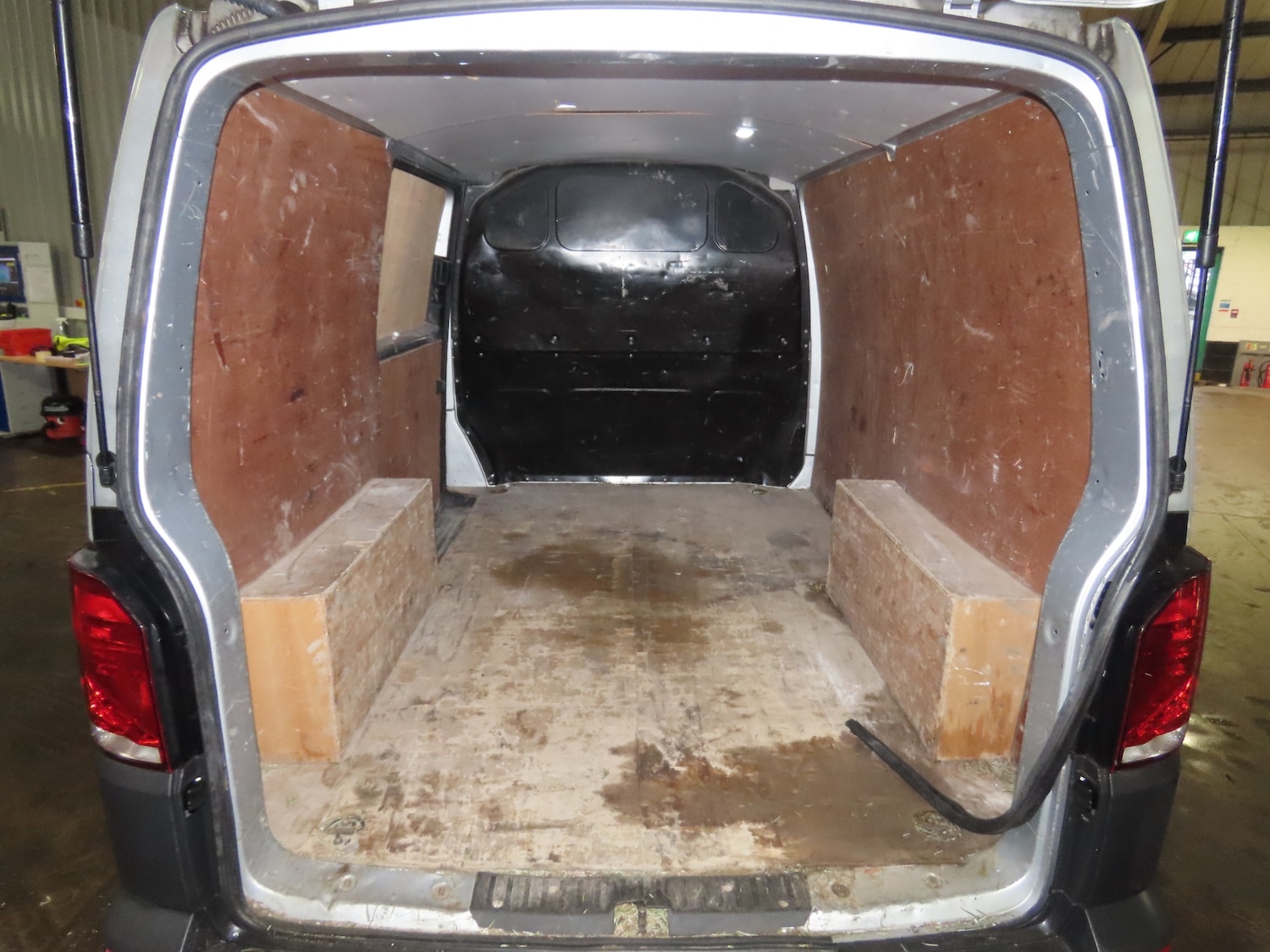 Used Volkswagen Transporter 2021 for sale - 77616429: Photo 3