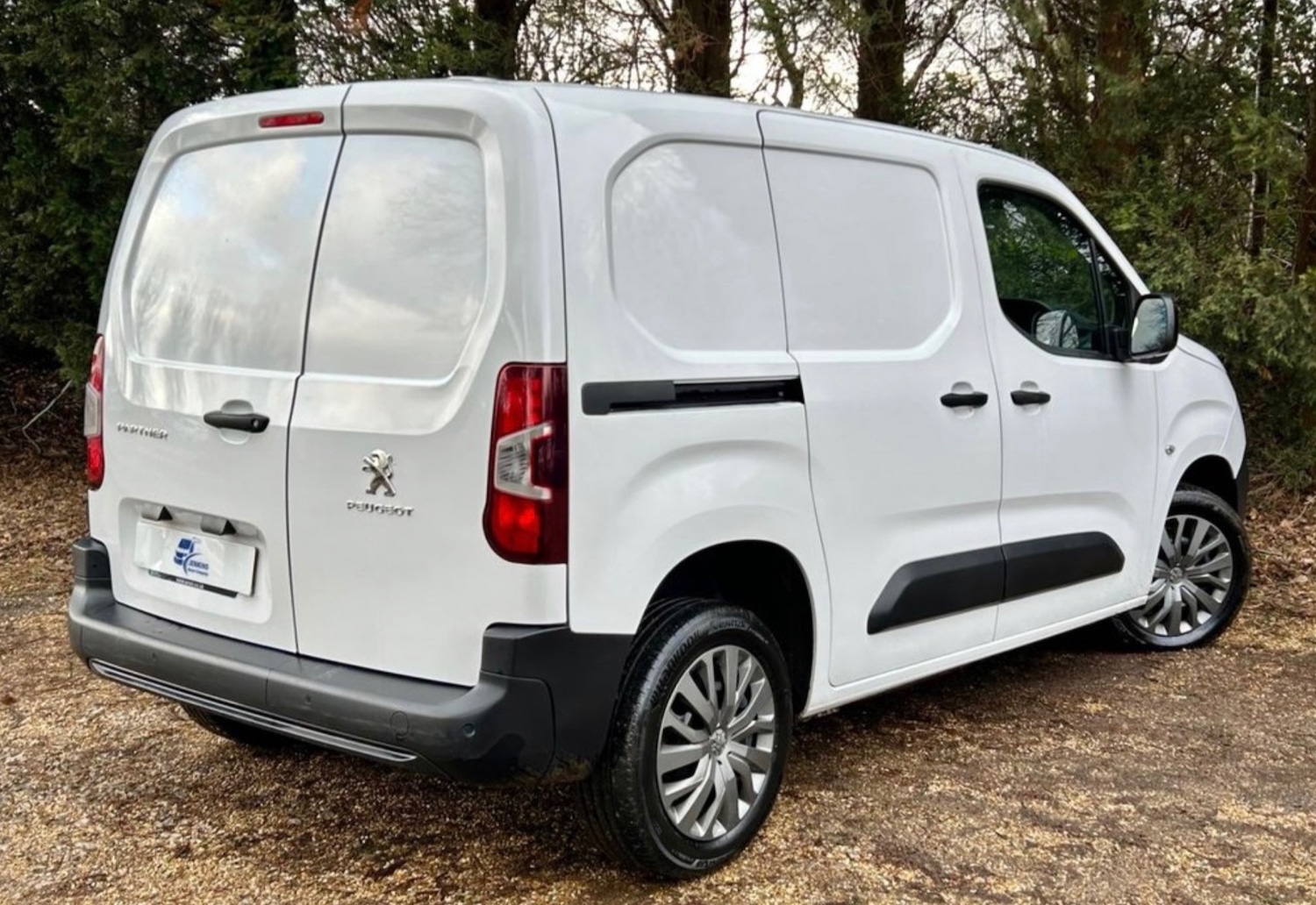 Used Peugeot Partner 2022 for sale - 77289392: Photo 2