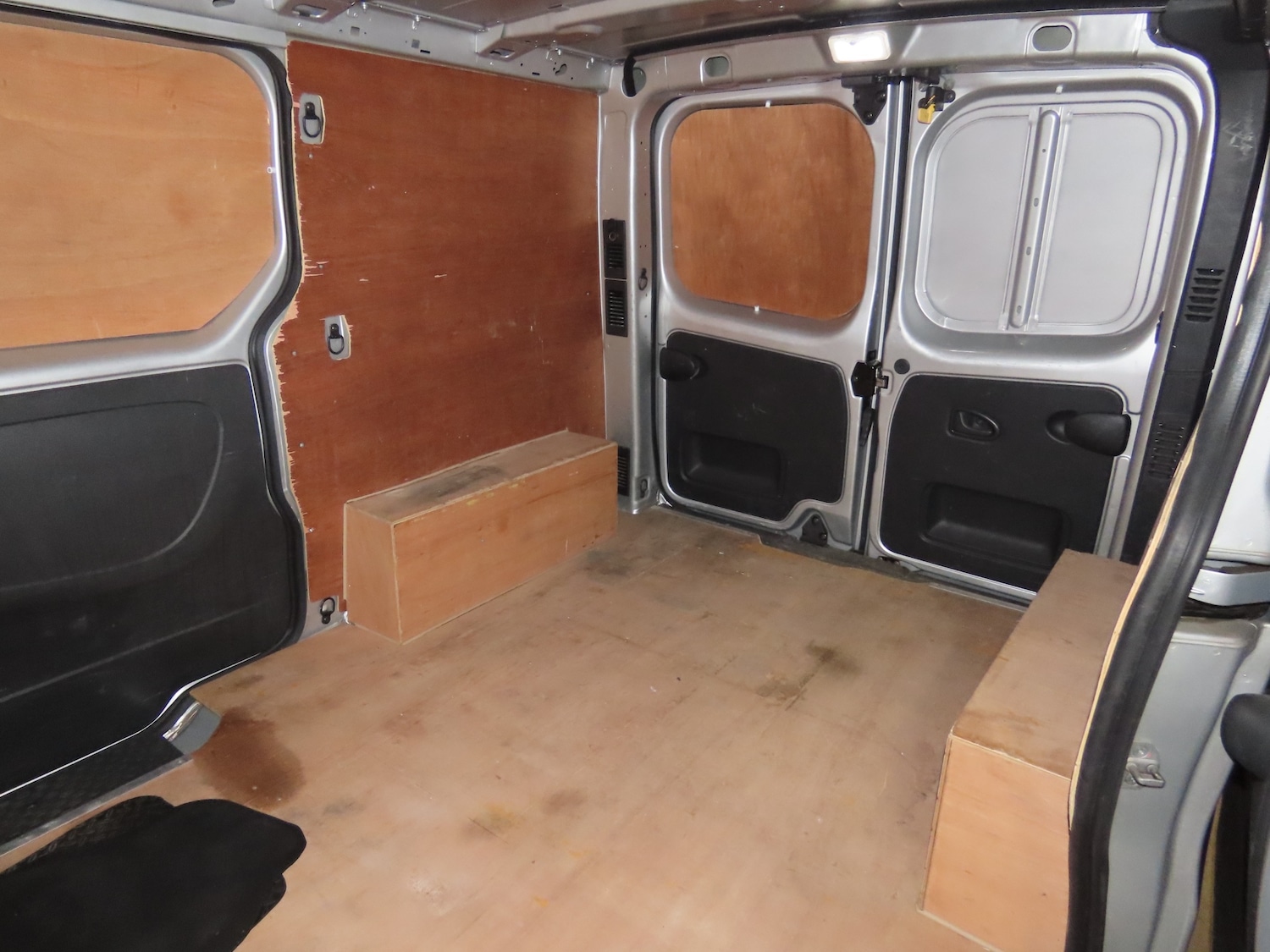 Used Vauxhall Vivaro 2016 for sale - 78161826: Photo 3