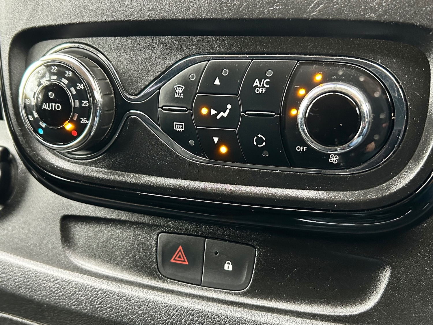 Used Vauxhall Vivaro 2017 for sale - 78121385: Photo 10