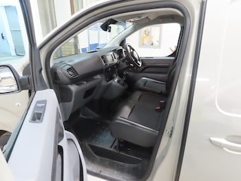 Used Vauxhall Vivaro 2020 for sale - 79439659: Photo