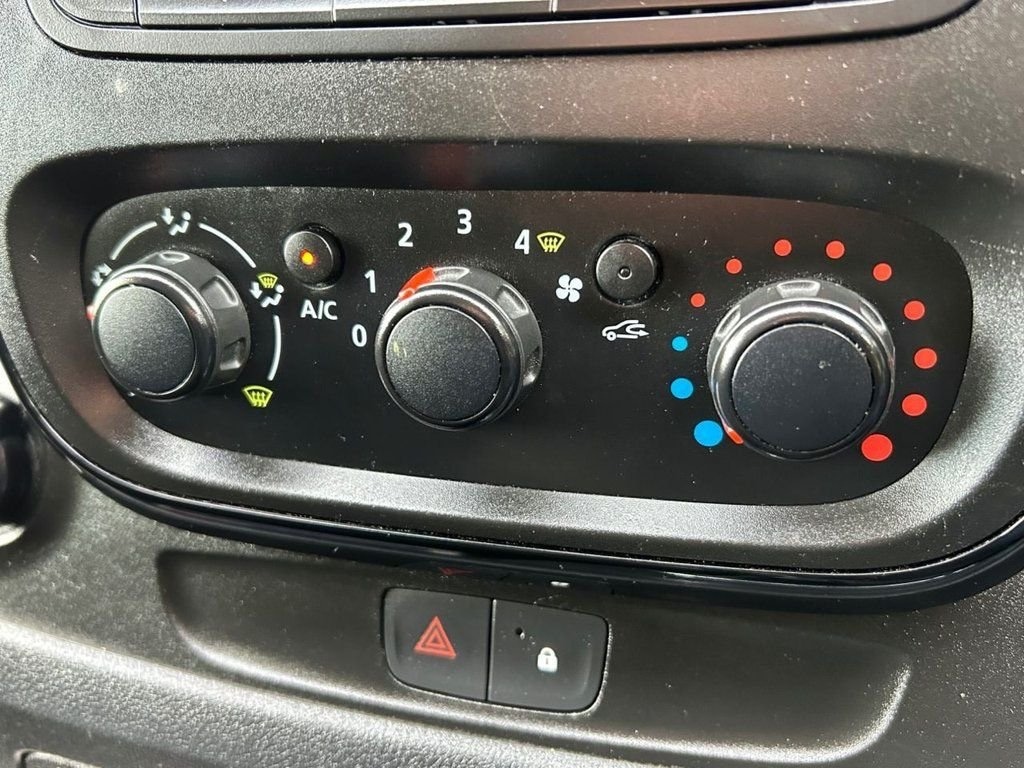 Used Vauxhall Vivaro 2018 for sale - 76638624: Photo 22