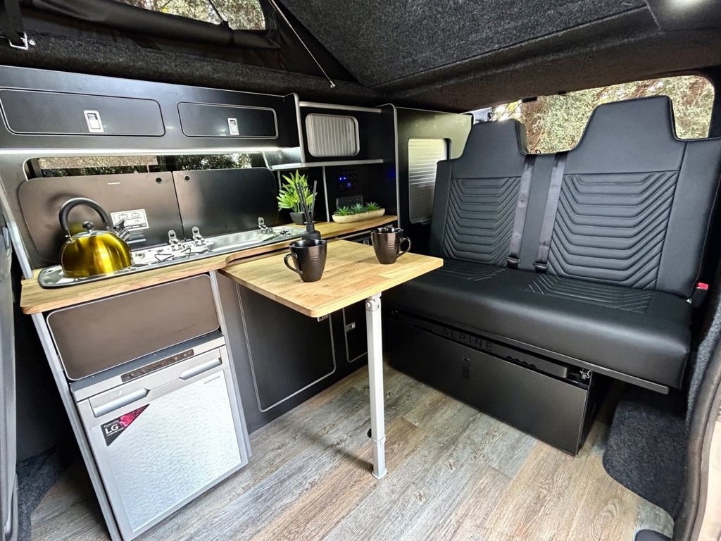 Used Vauxhall Vivaro 2018 for sale - 76638624: Photo 3