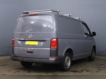 Used Volkswagen Transporter 2018 for sale - 77128318: Photo