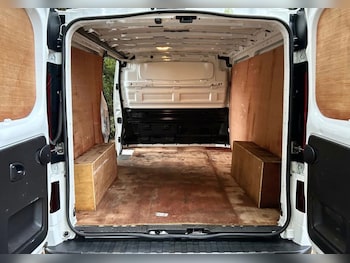 Used Vauxhall Vivaro 2018 for sale - 77483024: Photo