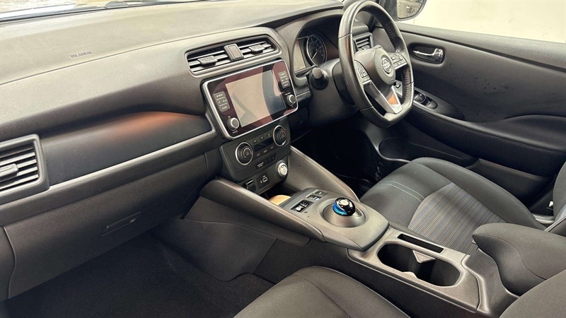 Used Nissan Leaf 2022 for sale - 76717772: Photo 2