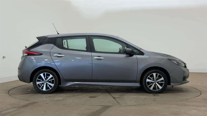 Used Nissan Leaf 2022 for sale - 76717772: Photo 4