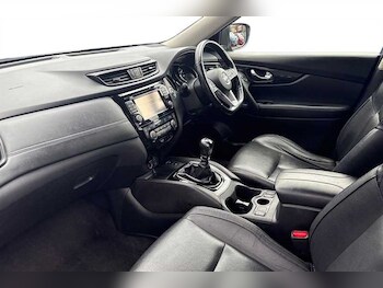 Used Nissan X-Trail 2018 for sale - 75451989: Photo