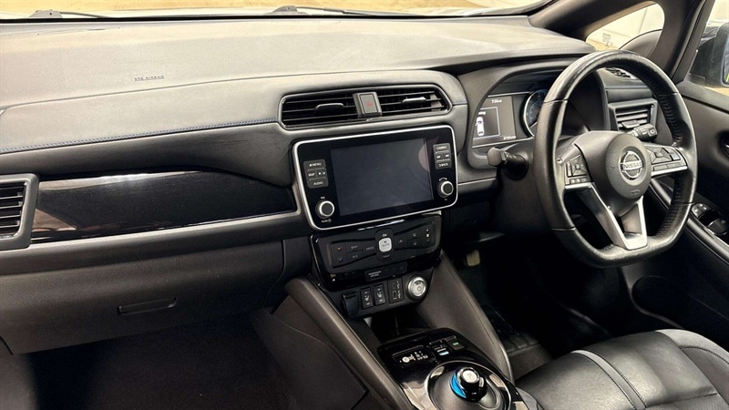 Used Nissan Leaf 2021 for sale - 76501693: Photo 2