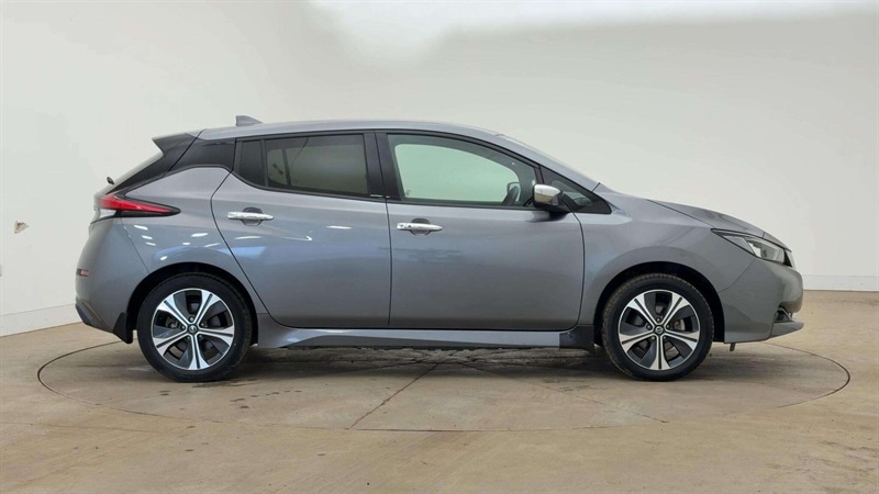 Used Nissan Leaf 2021 for sale - 76501693: Photo 4