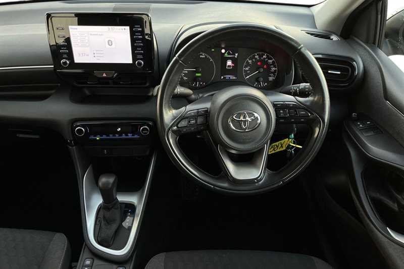 Used Toyota Yaris 2021 for sale - 76648401: Photo 15