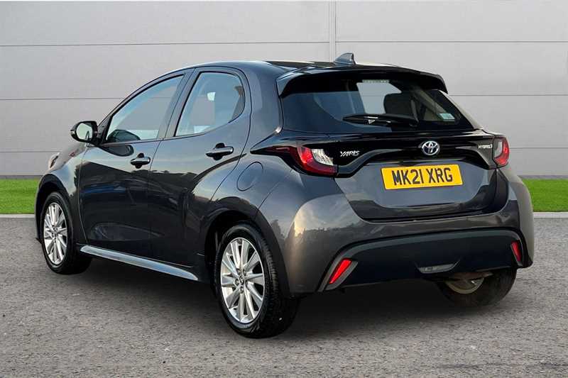 Used Toyota Yaris 2021 for sale - 76648401: Photo 2