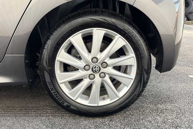 Used Toyota Yaris 2021 for sale - 76648401: Photo 30