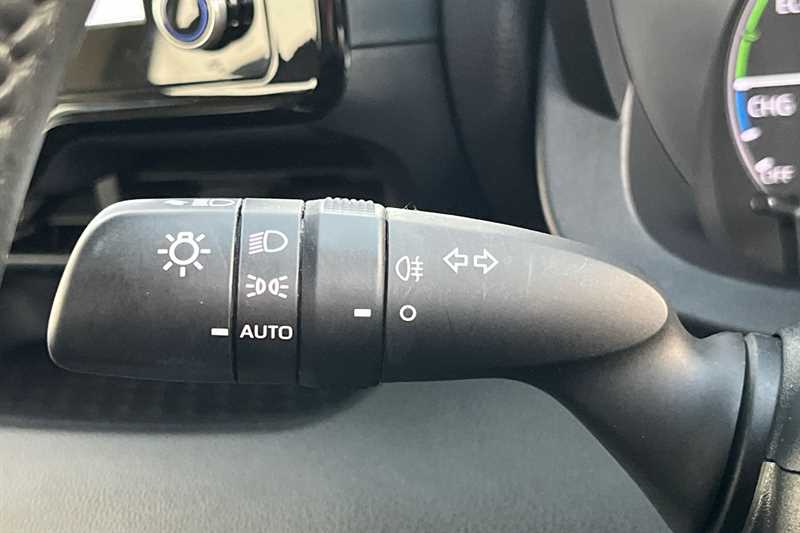 Used Toyota Yaris 2021 for sale - 76648401: Photo 39