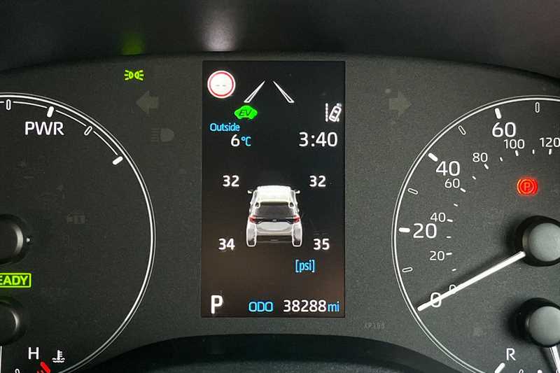 Used Toyota Yaris 2021 for sale - 76648401: Photo 42