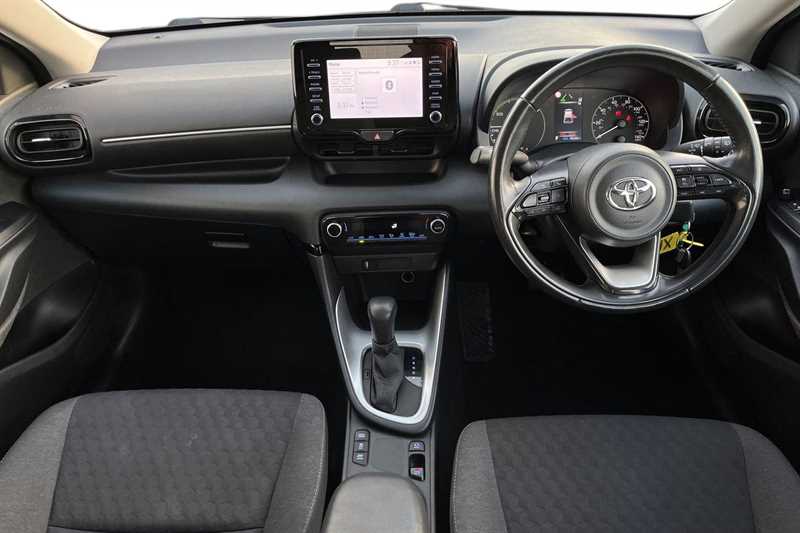 Used Toyota Yaris 2021 for sale - 76648401: Photo 9