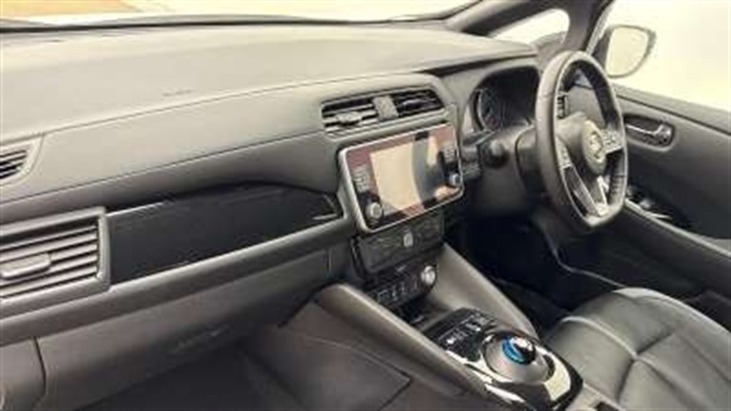 Used Nissan Leaf 2021 for sale - 77158211: Photo 2