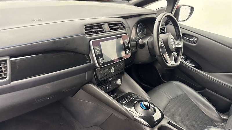 Used Nissan Leaf 2021 for sale - 77360744: Photo 2