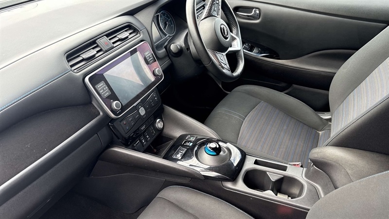 Used Nissan Leaf 2022 for sale - 78187145: Photo 2