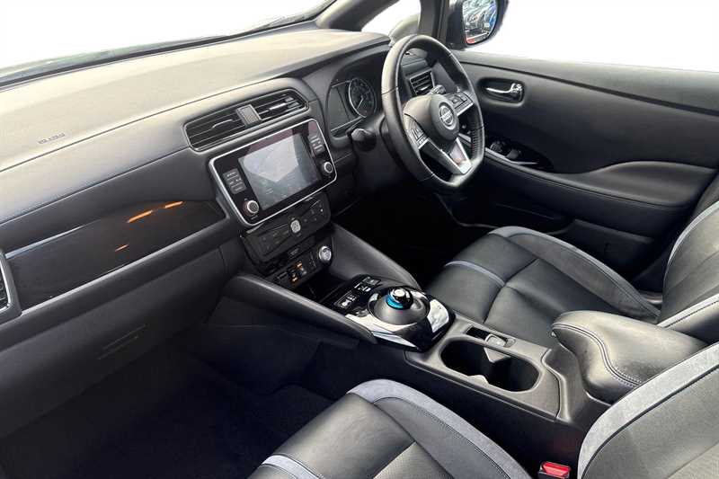 Used Nissan Leaf 2021 for sale - 77471482: Photo 2