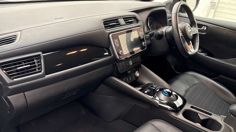 Used Nissan Leaf 2023 for sale - 77205898: Photo 2