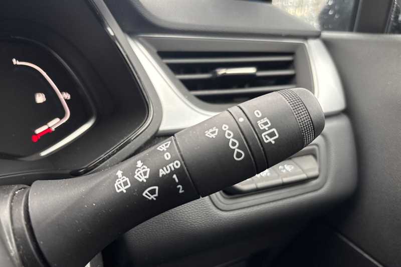 Used Renault Captur 2024 for sale - 76587152: Photo 35