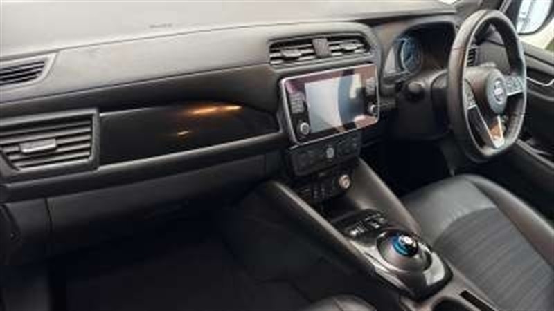 Used Nissan Leaf 2021 for sale - 77307840: Photo 2