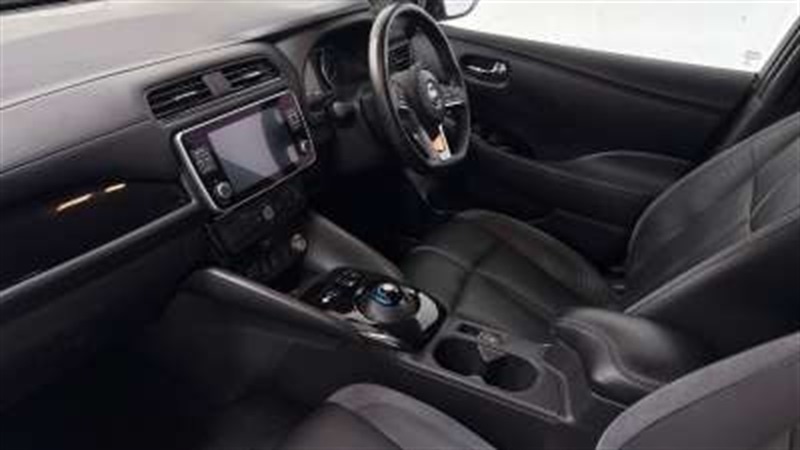 Used Nissan Leaf 2021 for sale - 76204492: Photo 2
