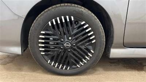 Used Nissan Leaf 2024 for sale - 76241835: Photo 6