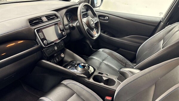 Used Nissan Leaf 2022 for sale - 76297725: Photo 2