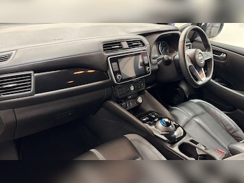 Used Nissan Leaf 2022 for sale - 76575395: Photo