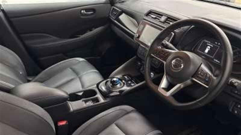 Used Nissan Leaf 2021 for sale - 76204399: Photo 2