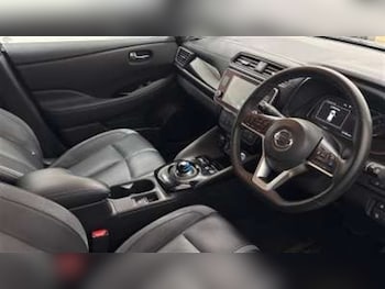 Used Nissan Leaf 2021 for sale - 76204399: Photo