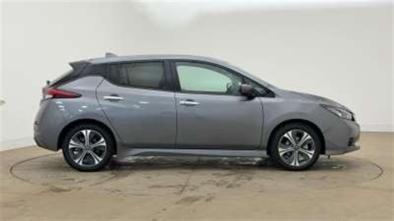 Used Nissan Leaf 2021 for sale - 76204399: Photo 4