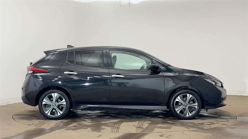 Used Nissan Leaf 2021 for sale - 76875262: Photo 4