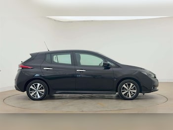 Used Nissan Leaf 2022 for sale - 79147211: Photo