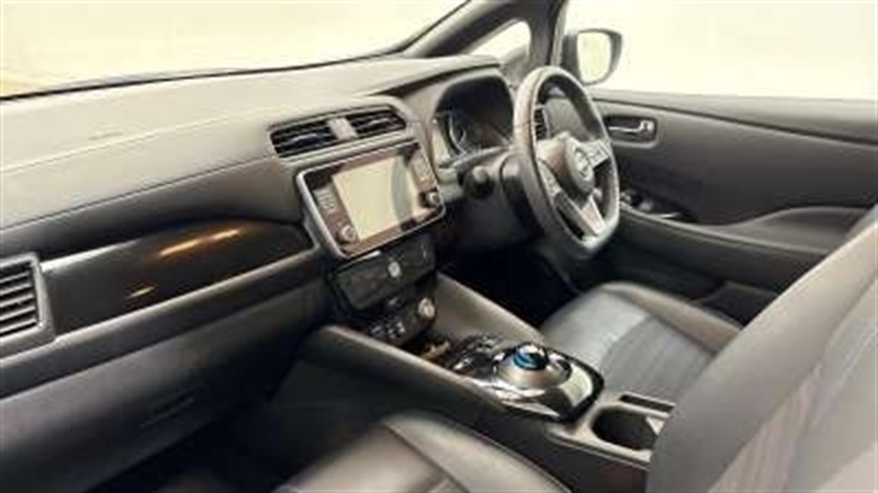 Used Nissan Leaf 2022 for sale - 76434856: Photo 2