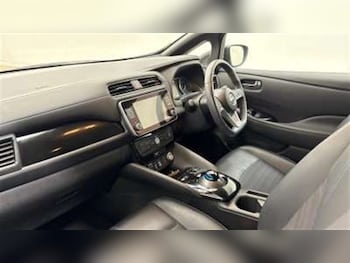 Used Nissan Leaf 2022 for sale - 76434856: Photo