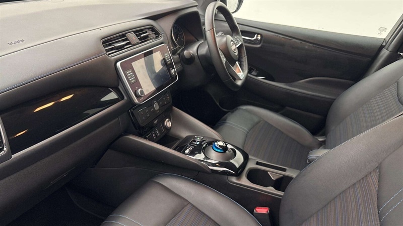 Used Nissan Leaf 2022 for sale - 77232486: Photo 2