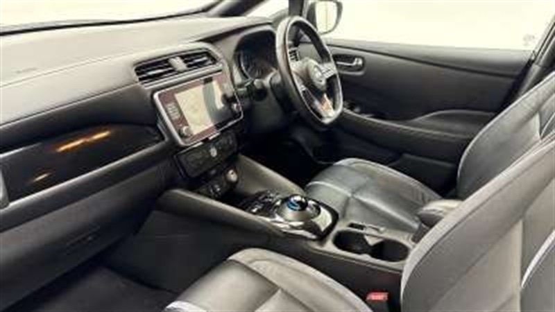 Used Nissan Leaf 2022 for sale - 76204397: Photo 2