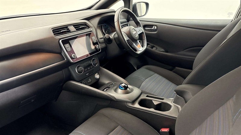 Used Nissan Leaf 2022 for sale - 76717780: Photo 2