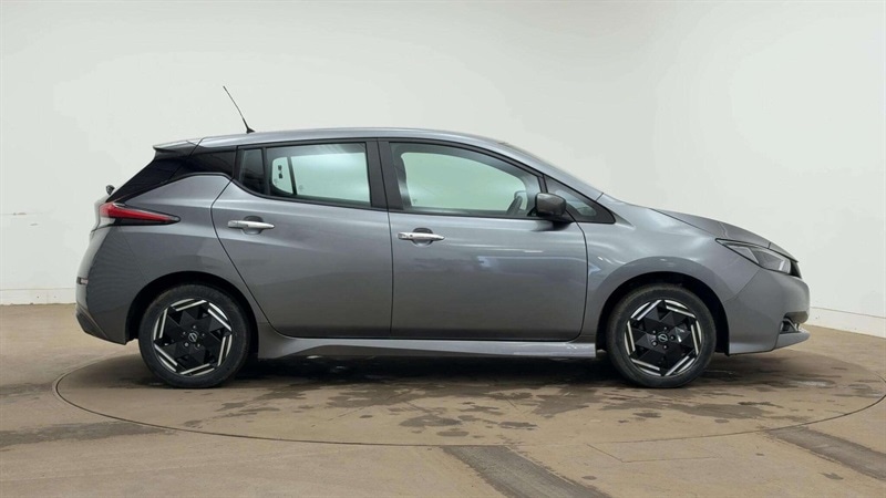 Used Nissan Leaf 2022 for sale - 76717780: Photo 4
