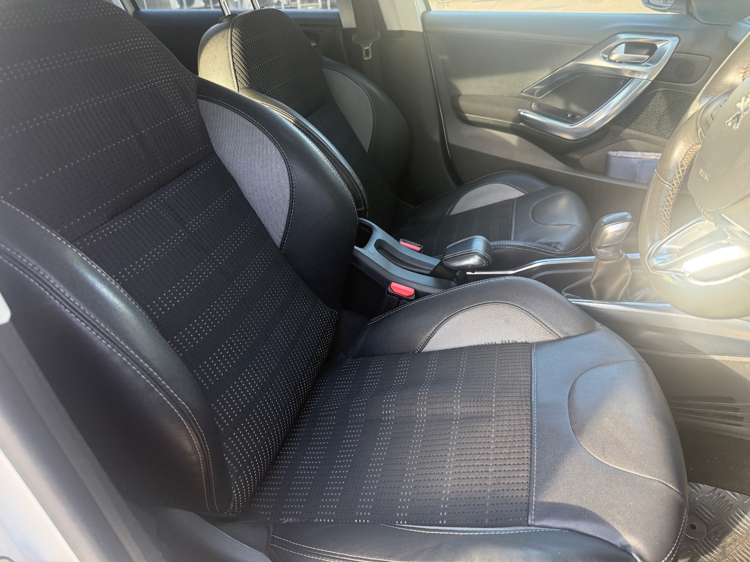 Used Peugeot 2008 2014 for sale - 77312400: Photo 9