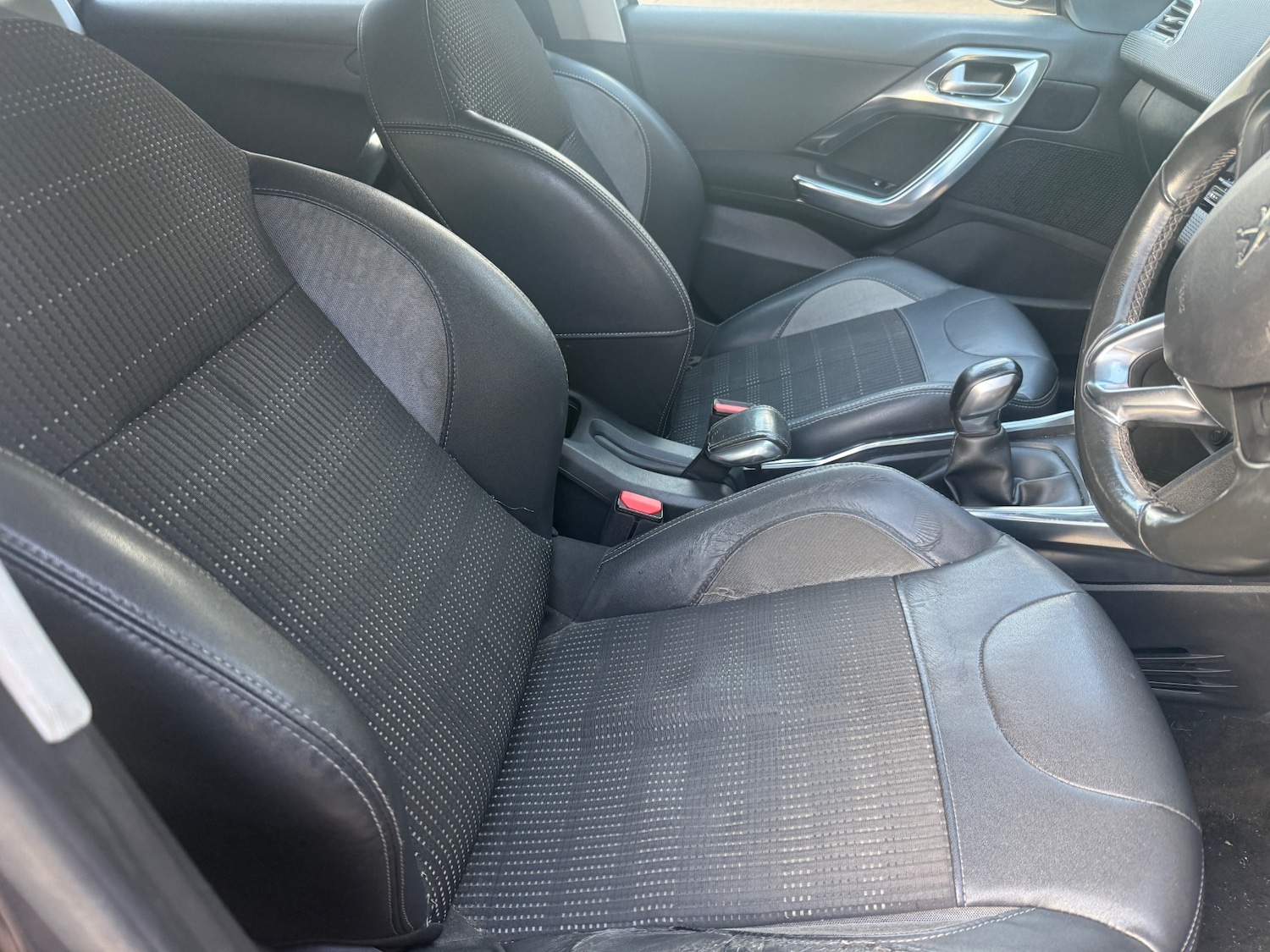 Used Peugeot 2008 2014 for sale - 78067309: Photo 9