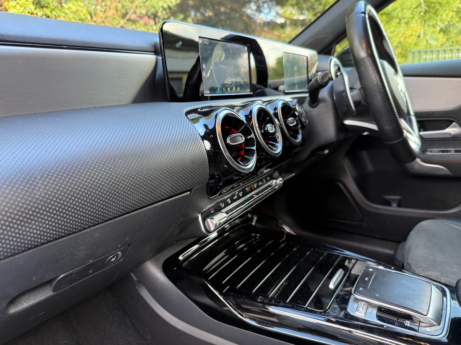 Used Mercedes-Benz A-Class 2019 for sale - 76038256: Photo 12