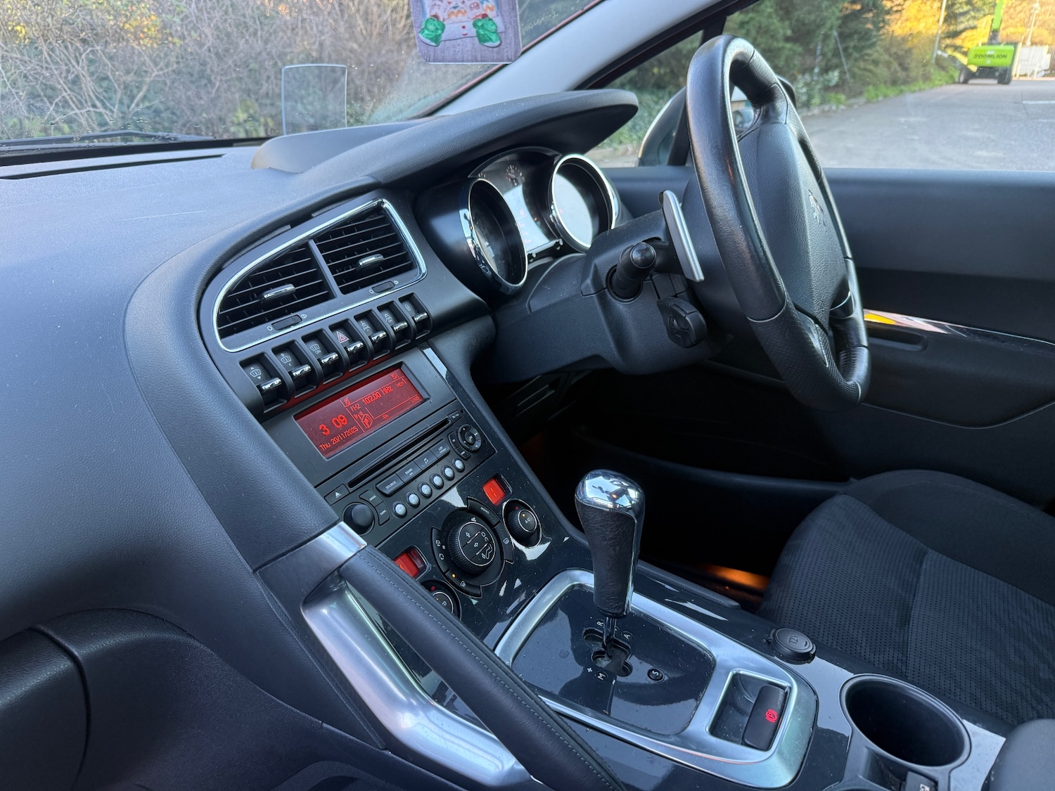 Used Peugeot 3008 2011 for sale - 76640381: Photo 10