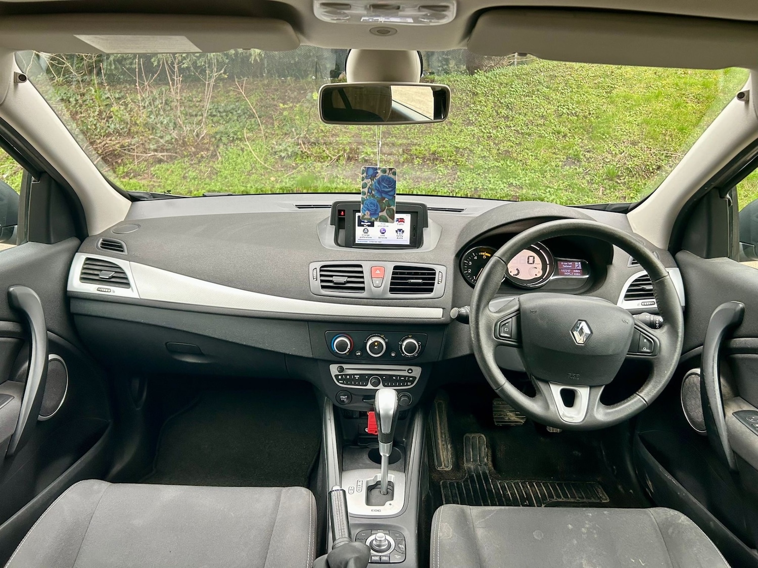 Used Renault Megane 2011 for sale - 77829972: Photo 9