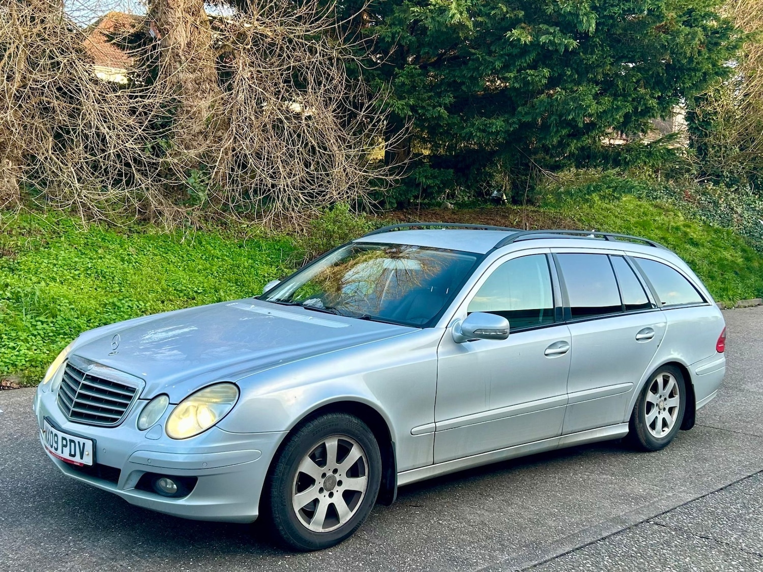 Used Mercedes-Benz E Class 2009 for sale - 77013198: Photo 3