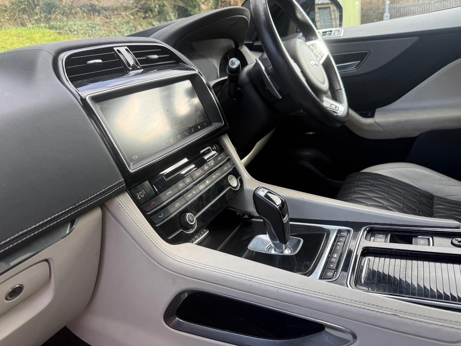 Used Jaguar F-Pace 2019 for sale - 77701228: Photo 12